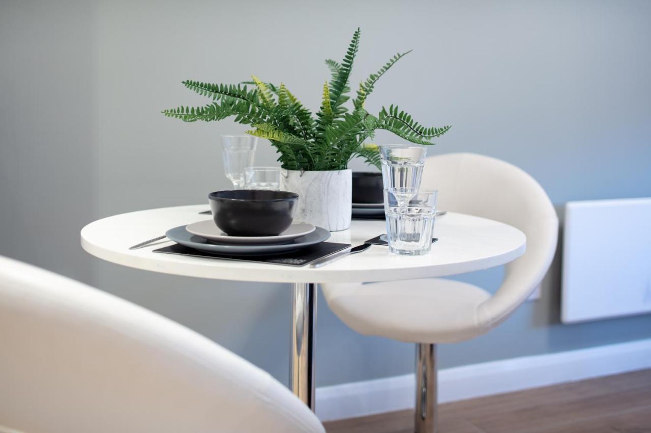 Alison Court Apartment บริสตอล ภายนอก รูปภาพ