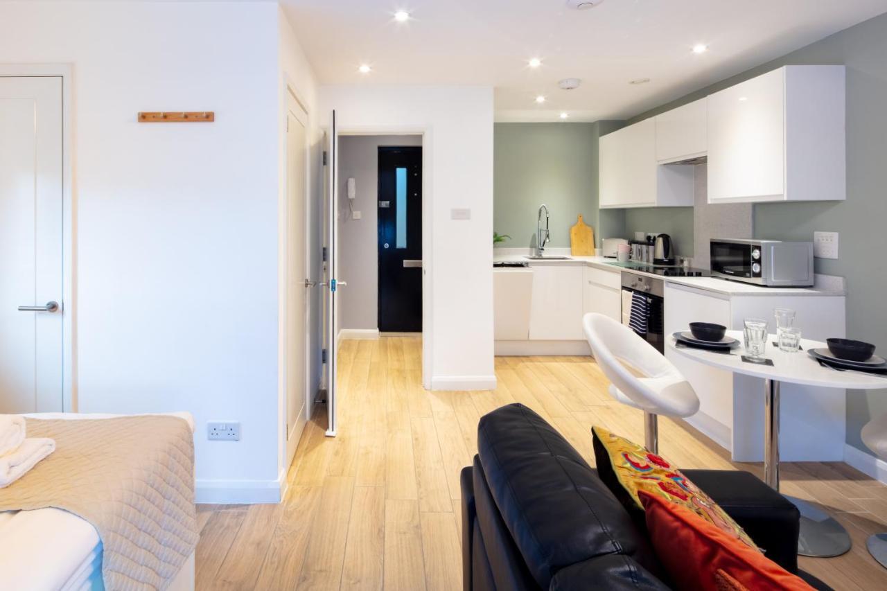 Alison Court Apartment บริสตอล ภายนอก รูปภาพ