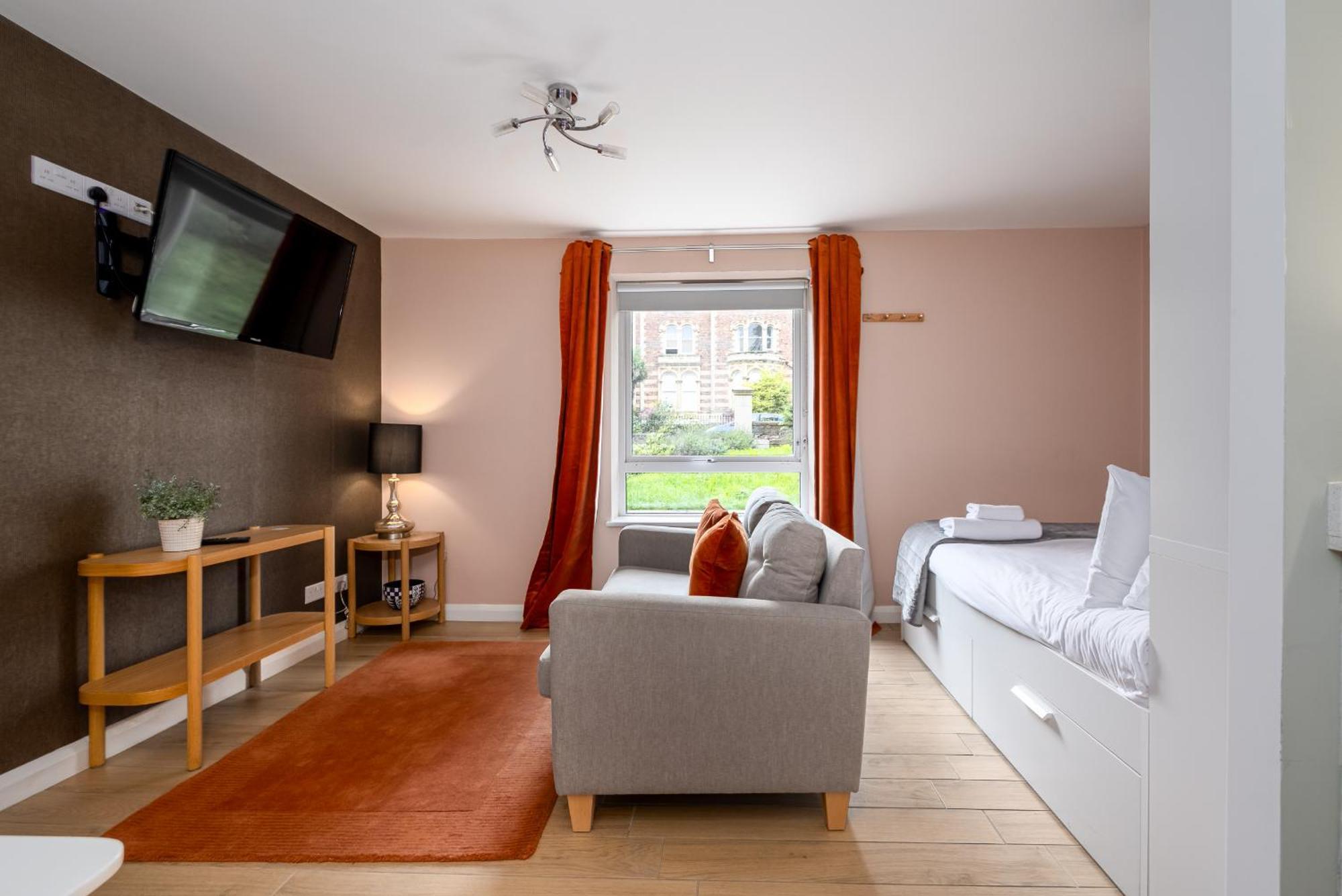 Alison Court Apartment บริสตอล ภายนอก รูปภาพ