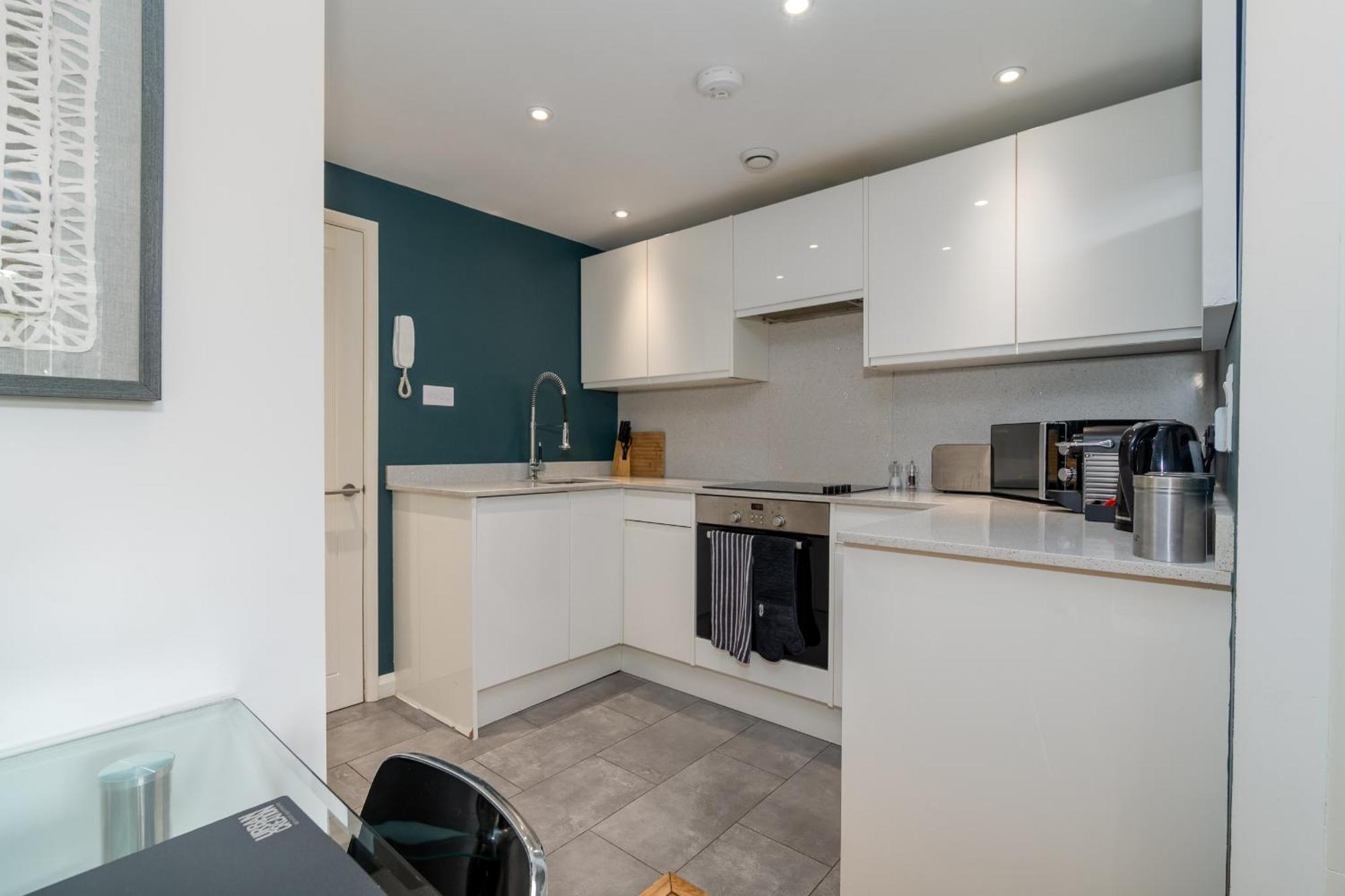 Alison Court Apartment บริสตอล ภายนอก รูปภาพ